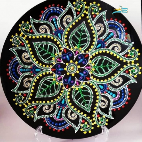 خرید، قیمت و مشخصات بشقاب شیشه ایی نقطه کوبی دیوارکوب برگ پائیزی با حفظ کیفیت بالا | هنرظریف
