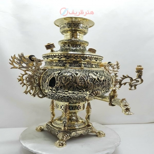 خرید و قیمت سماور برنجی زغالی ۸ لیتری، مدل عدسی، پایه ستوندار قلمزنی شمسه و سیاه قلم بزم و رزم - هنرظریف