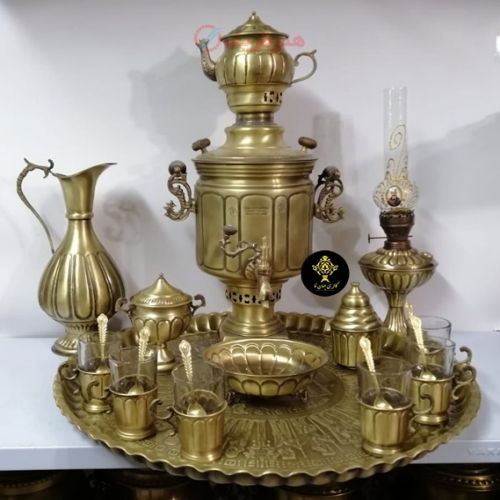 خرید آنلاین سرویس کامل سماور زغالی 20 تکه برنجی استوانه ای روی مجمع | هنرظریف