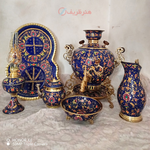 خرید، قیمت و مشخصات سرویس 6 پارچه سماور ذغالی برنجی کلکسیونی 6 لیتری، طرح جهان نما زیر قیمت بازار _ هنرظریف