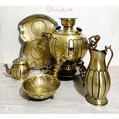 خرید، قیمت و مشخصات سرویس 5 پارچه سماور ذغالی برنجی، 3 پایه طرح روس برنجی، 6 لیتری، زیر قیمت بازار _ هنرظریف