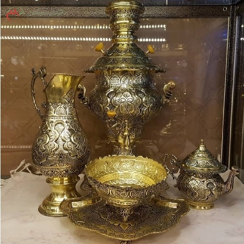 خرید آنلاین، سرویس سماور ذغالی برنجی کد 116، پر نقش و نگار با آبکاری بدنه و سیاه قلم، دارای ضمانت 7 ساله، زیر قیمت بازار | هنرظریف