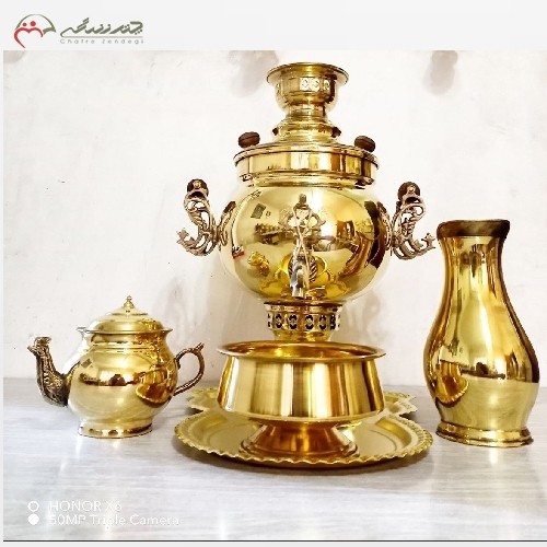 خرید آنلاین، سرویس سماور 5 پارچه ذغالی برنج با ورق ضخیم، 6 لیتری، بدنه طرح توپی با دسته های طرح ماری، دارای ضمانت، زیر قیمت بازار | هنرظریف