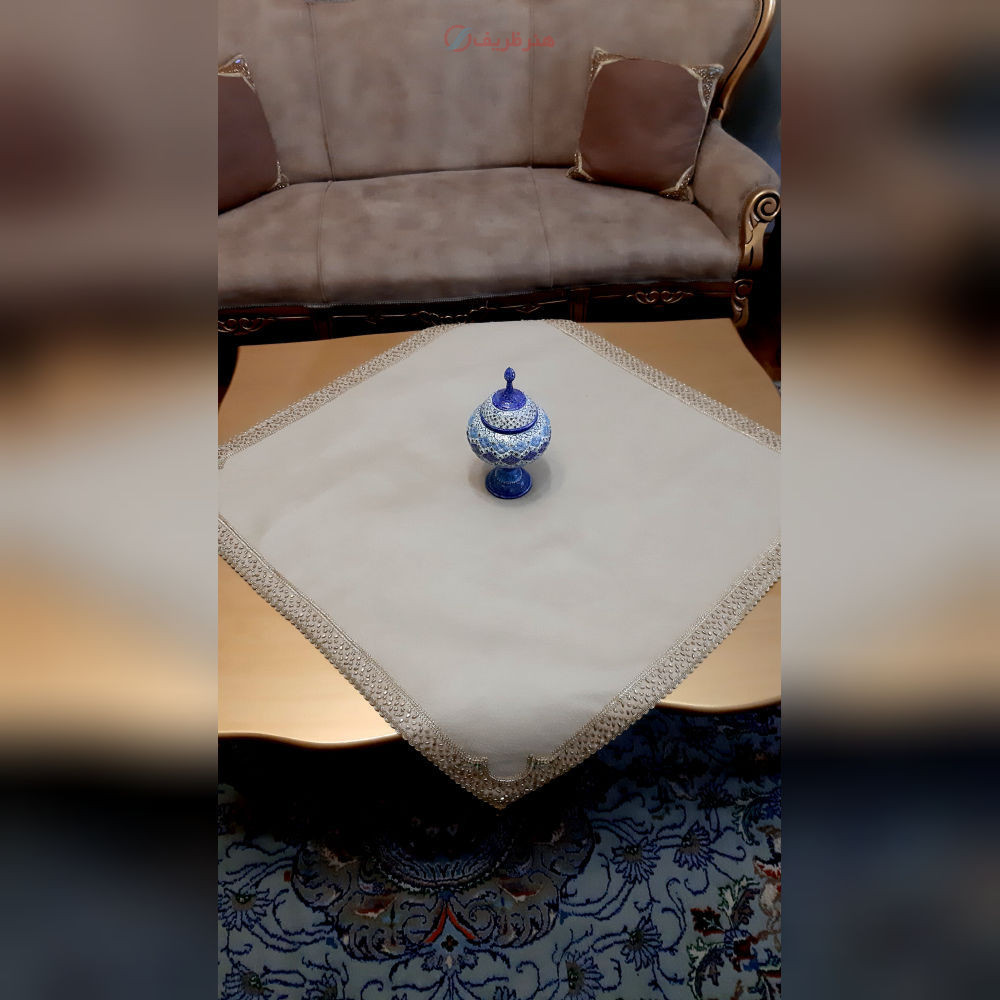 خرید ، قیمت و مشخصات رومیزی مربع مخمل سنگ دوزی B-19 سنگ دوزی با پارچه تور و دوخت تمیز با کیفیت | هنرظریف
