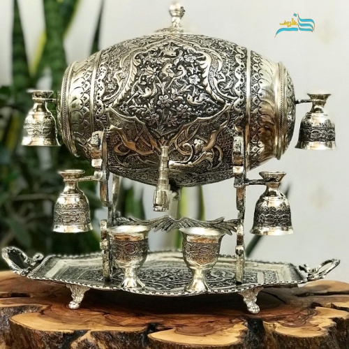 بشکه شربت خوری برنجی قلمزنی سیاه قلم، طرح گیلاسی
