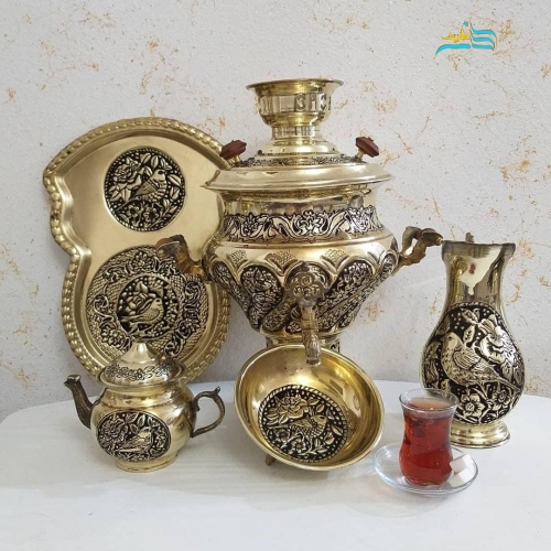 سرویس سماور برنجی زغالی ٦ لیتری طرح گل و مرغ، لبه ریخته دسته شاخ - هنرظریف