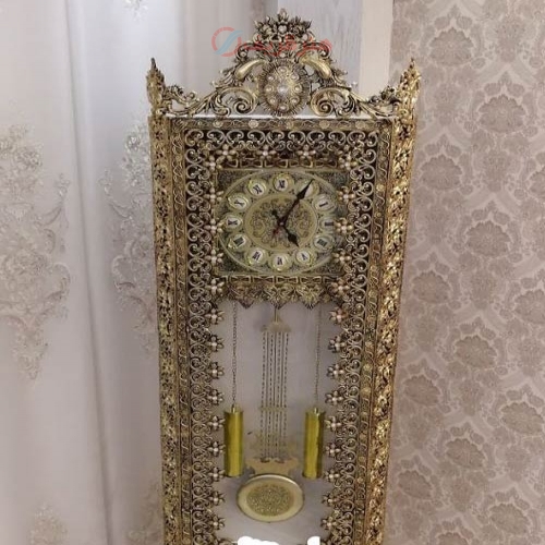 ساعت ایستاده ویترینی، جنس آلیاژ آلومینیوم با آبکاری برنز، تولید اصفهان