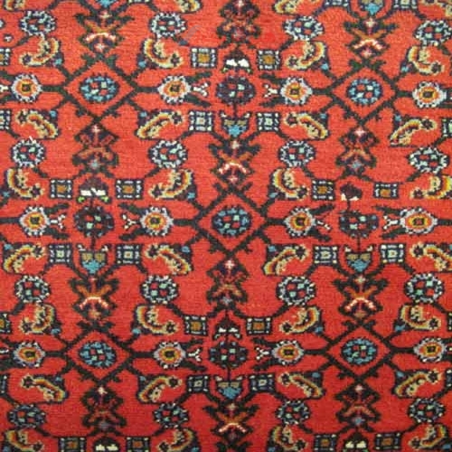 فرش دستباف انجلاس همدان طرح سراسر سایز كناره رنگ زمینه لاكي رنگ حاشیه كرم کد ۳۹۱۷۴