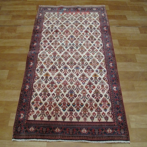 فرش دستباف ميمه طرح سراسر سایز ذرع و نيم رنگ زمینه كرم رنگ حاشیه سرمه اي کد   39441 - هنرظریف
