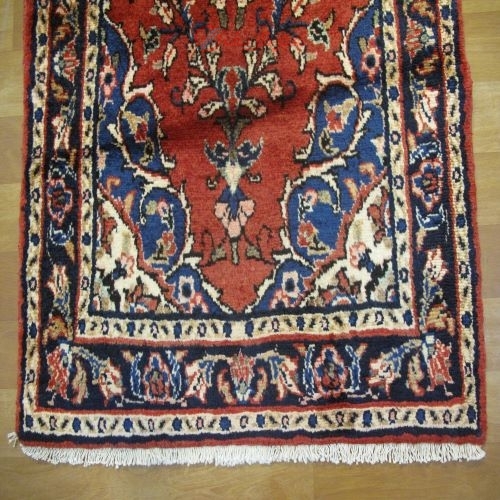 فرش دستباف لاله جين همدان طرح لچک و ترنج سایز كناره رنگ زمینه لاكي رنگ حاشیه سرمه اي کد ۴۰۰۰۳