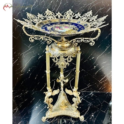 کنار سالنی ز یبای طرح سه فرشته ی بالدار ، با بدنه برنزی و بشقاب چینی، پرنقش، شیک - هنرظریف