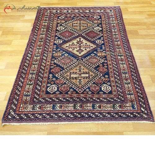 فرش دستبافت سیرجان کد 39491با رنگ زمینه متنوع و طرح زیبای ترنج - هنرظریف