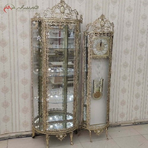ست ساعت ایستاده زمینه سفید و بوفه سه طبقه تاج دار برنزی کد 8009 با رنگ اعلاء - هنرظریف