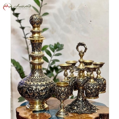 سرویس تنگ و جام برنجی اعلا با قلم زنی بسیار شکیل و زیبا، دارای گارانتی و قابلیت شستشو