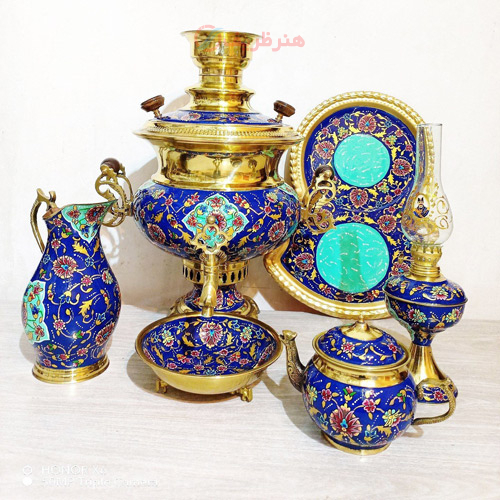 سرویس 6 پارچه سماور ذغالی برنجی میناکاری 7 لیتری استکانی با رنگ ثابت