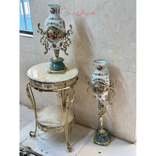 میز تلفن و گلدان برنجی با رویه سنگ