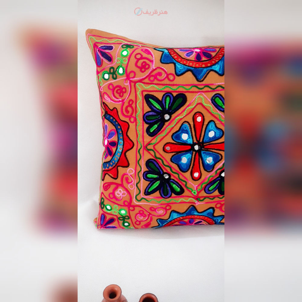 کاور کوسن سوزن دوزی مدل زنبق با پارچه کتان  کد 1-2