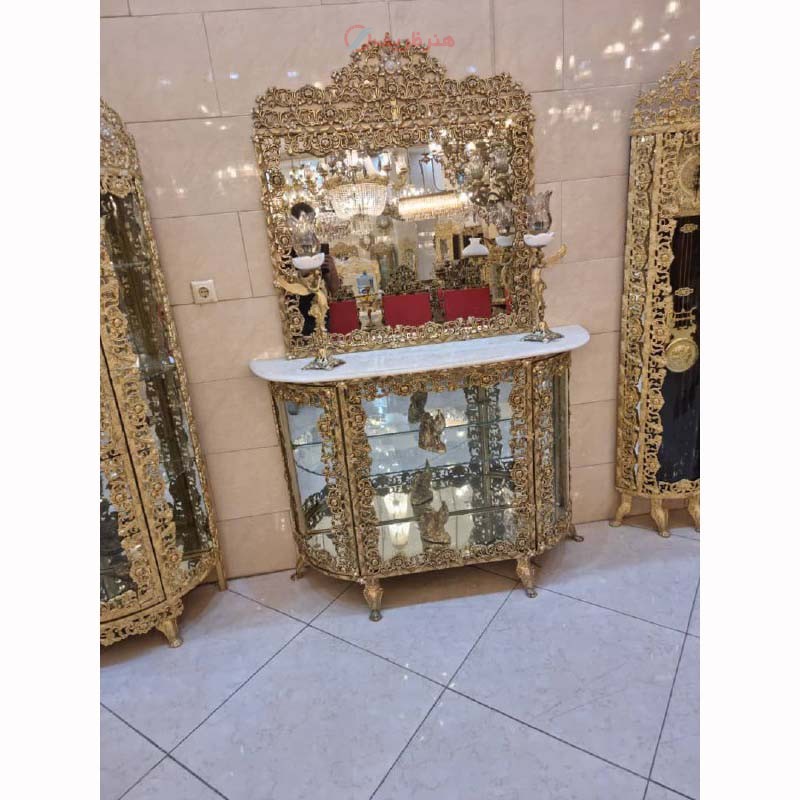 بوفه و آیینه خوش ساخت با طرح جدید ساخته شده از ورق ضخیم با روکش برنز محصول اصفهان