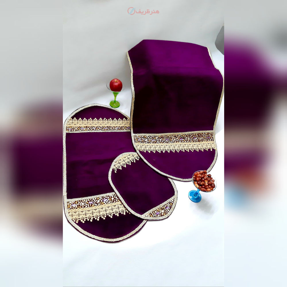 رومیزی سه تکه مخمل سنگ دوزیB-14 شامل یک رومیزی جلو مبلی و دوعسلی