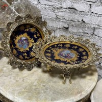 خرید آنلاین،کاسه بشقاب برنزی با زمینه سرمه ای و پایه خرچنگی، پر کار و زیبا، به قیمت تولیدی | هنرظریف